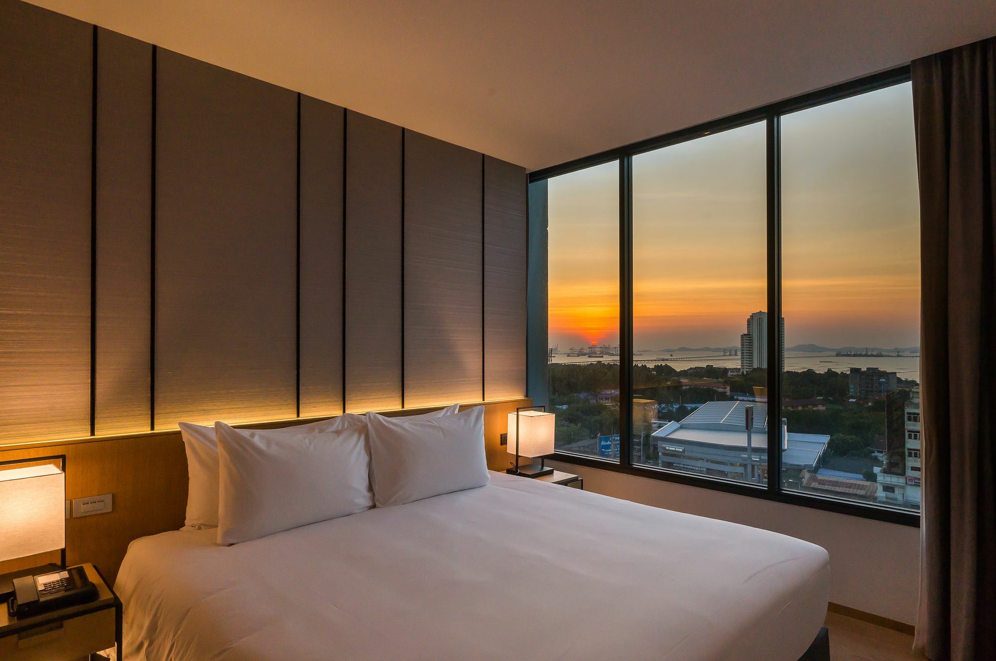 Arize Hotel Sri Racha Si Racha Extérieur photo