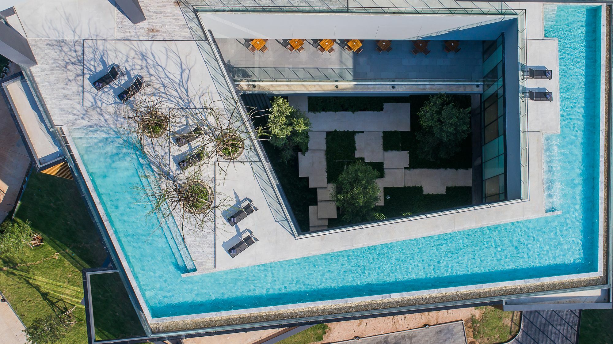 Arize Hotel Sri Racha Si Racha Extérieur photo